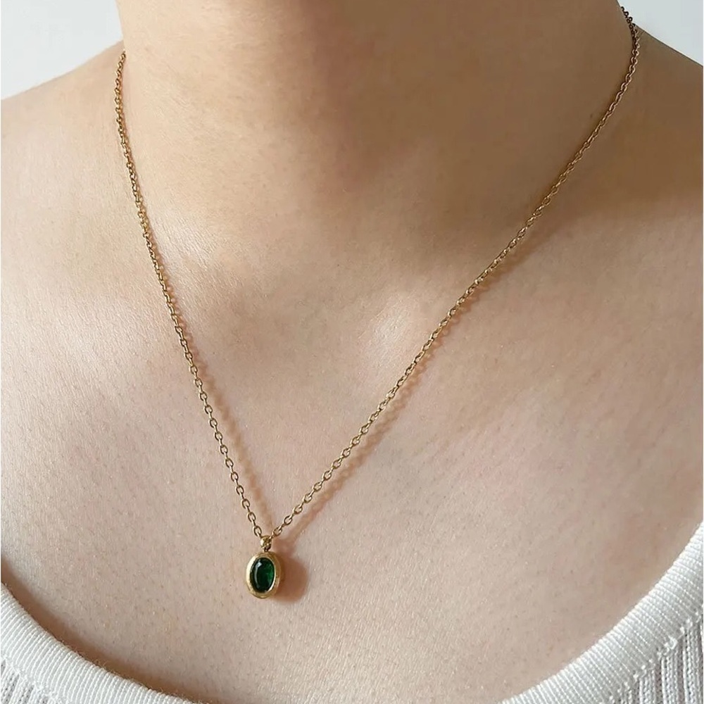 HIGH Quality Elegant Stainless Steel 18k Gold Oval Green Necklace